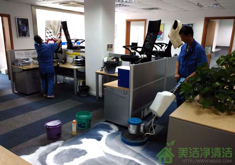 深圳福田天安数码城地毯清洗案例 