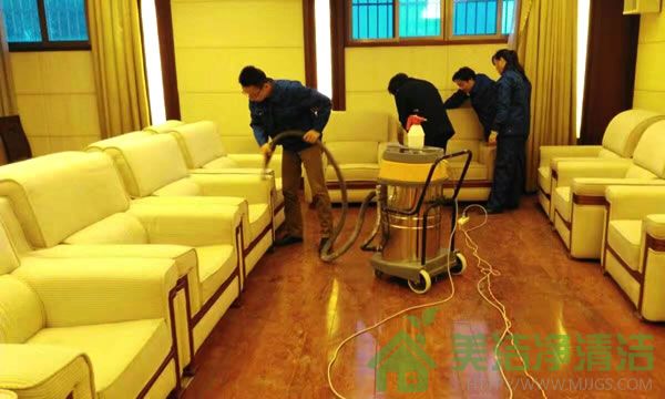 深圳科技园沙发清洗  深圳南山沙